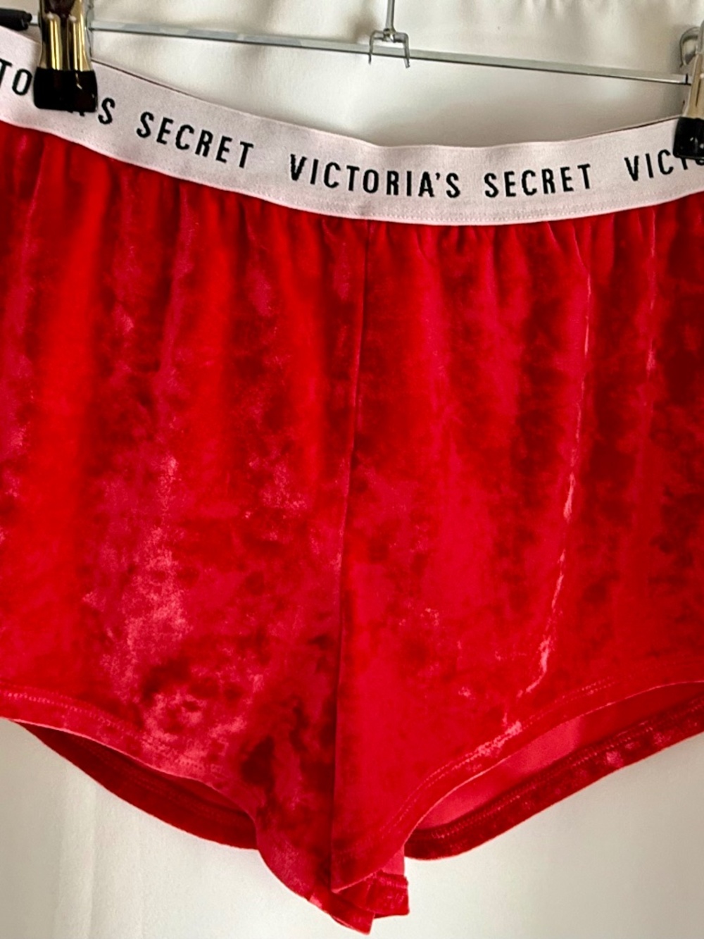 Women’s Victoria’s Secret red velvet velour sleep shorts size small